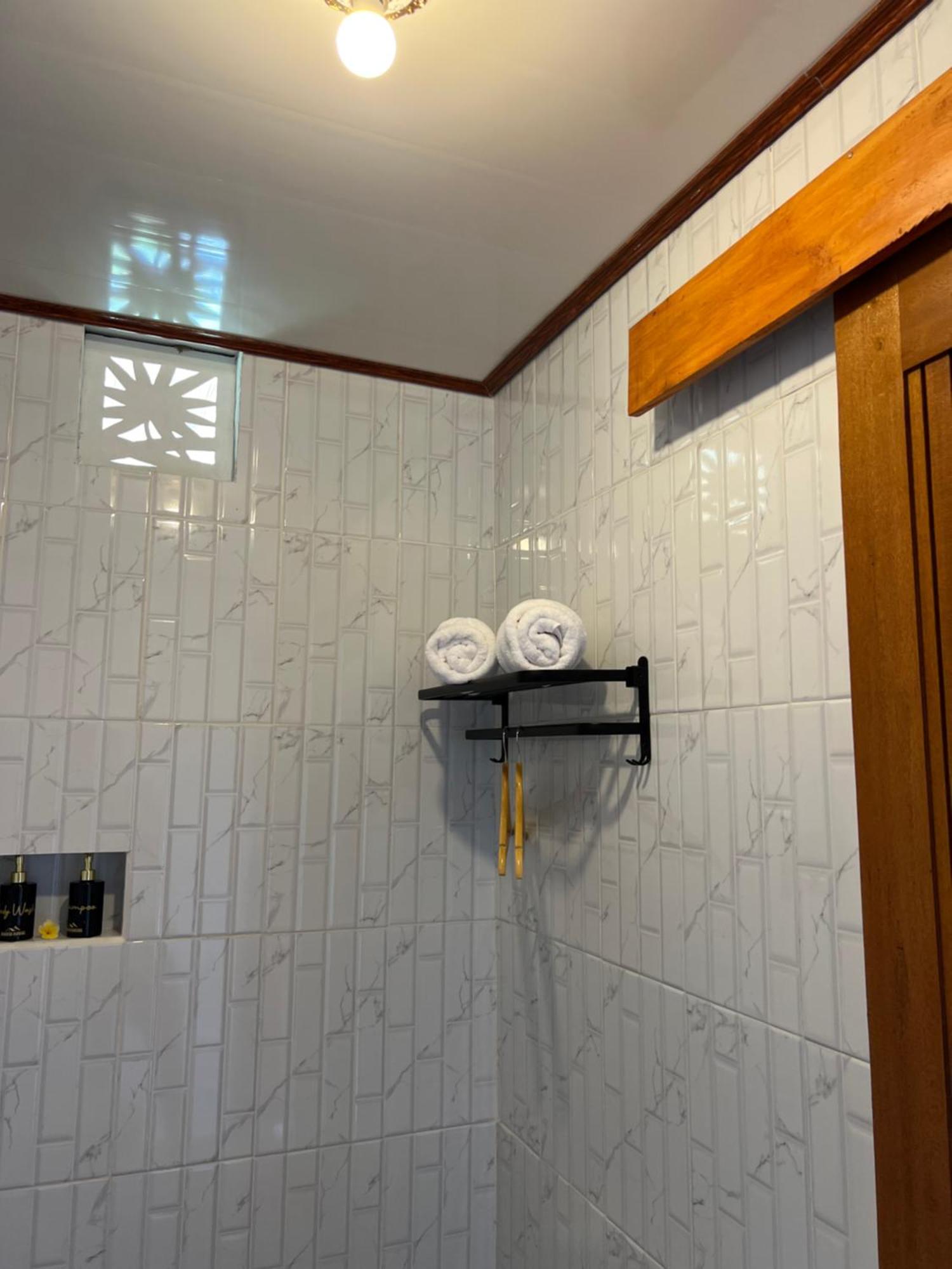 Bisbis House Iseh Village Selat Экстерьер фото
