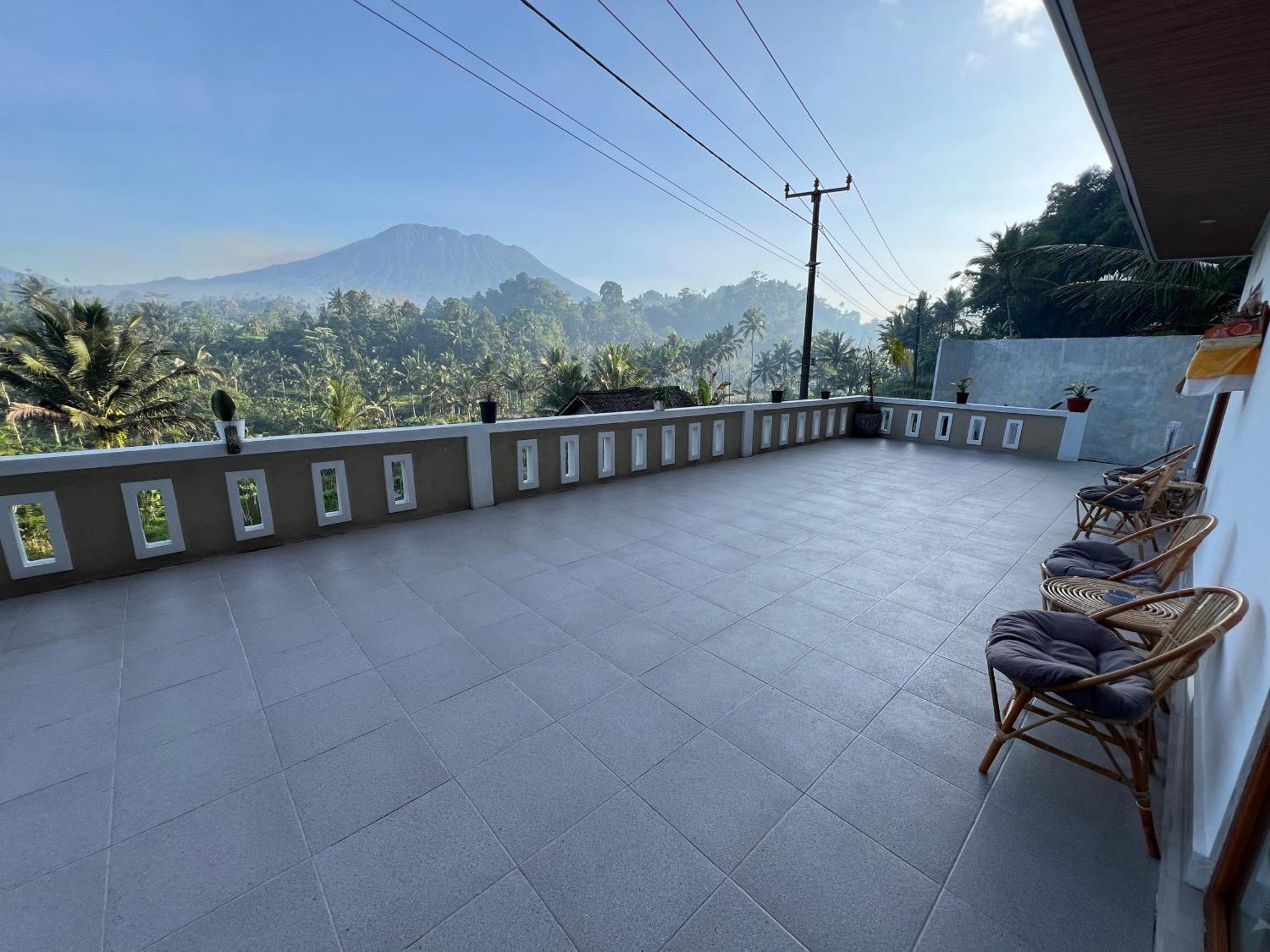 Bisbis House Iseh Village Selat Экстерьер фото
