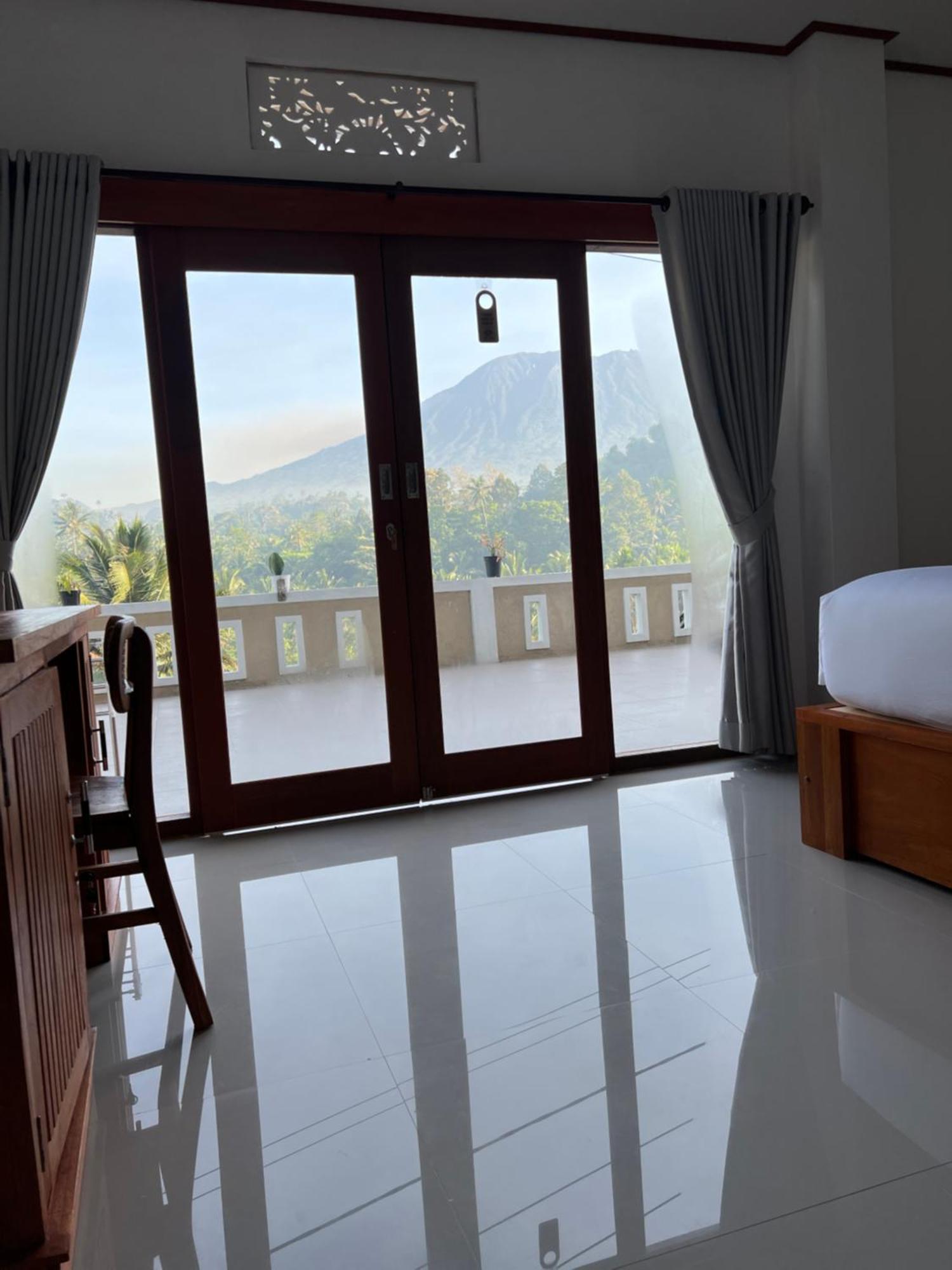 Bisbis House Iseh Village Selat Экстерьер фото