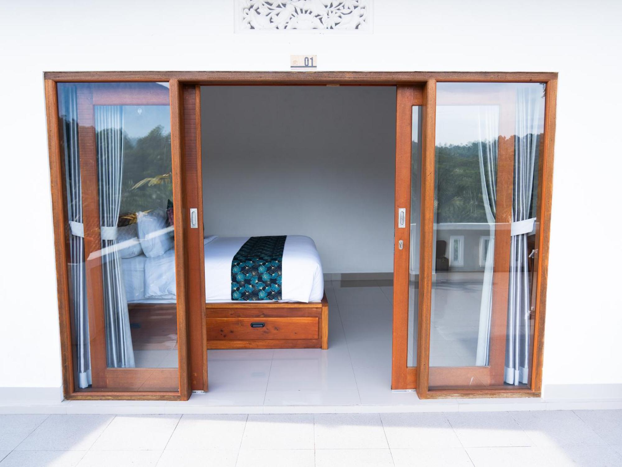 Bisbis House Iseh Village Selat Экстерьер фото
