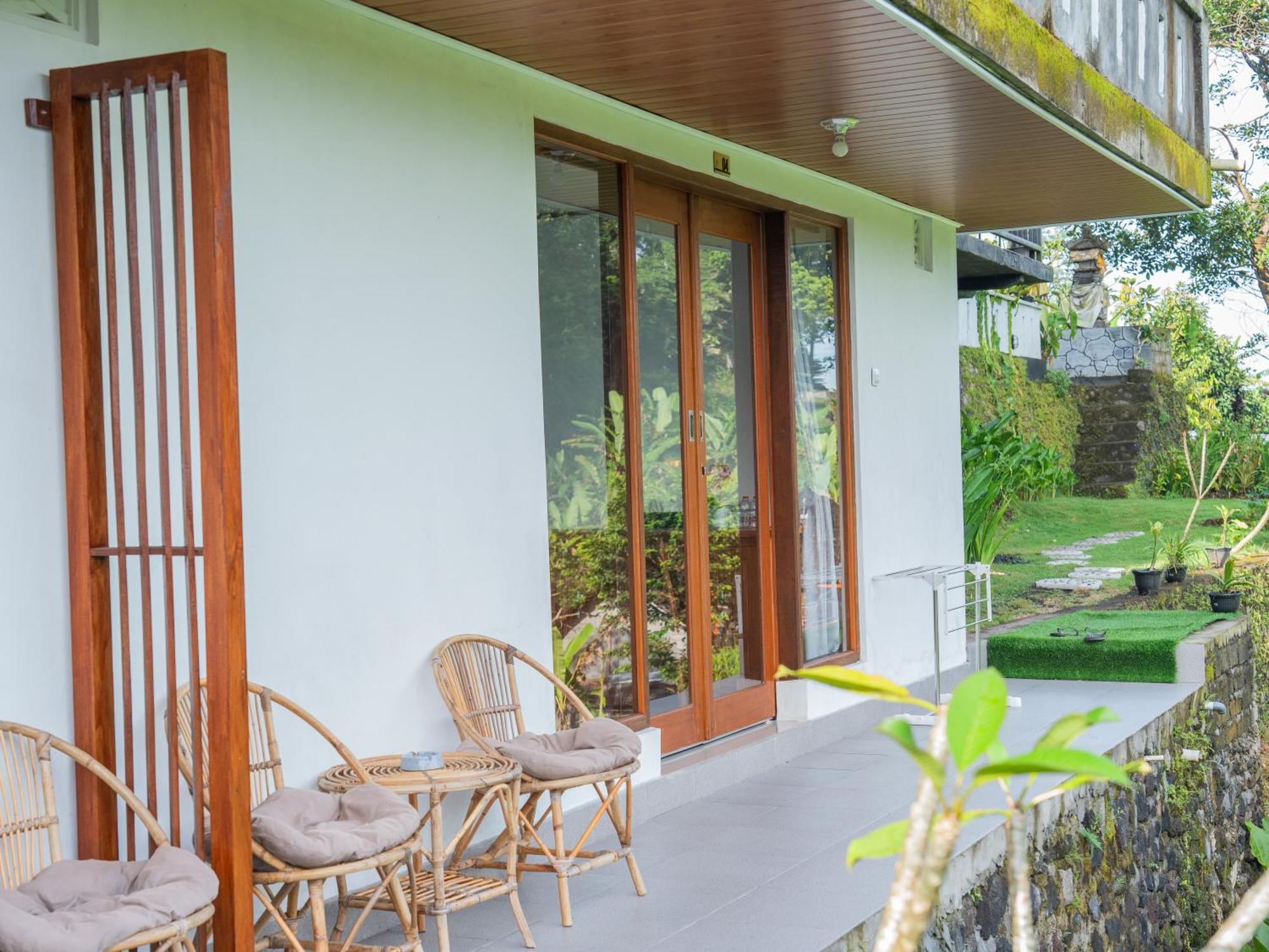 Bisbis House Iseh Village Selat Экстерьер фото